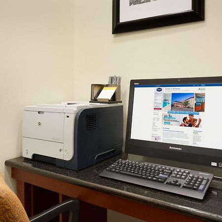 Hampton Inn Wichita-East Extérieur photo