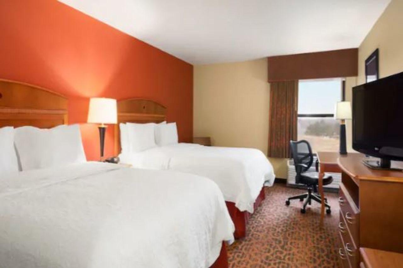 Hampton Inn Wichita-East Extérieur photo