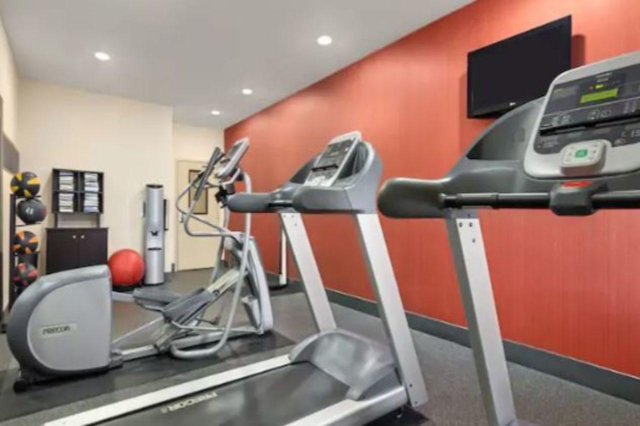 Hampton Inn Wichita-East Extérieur photo