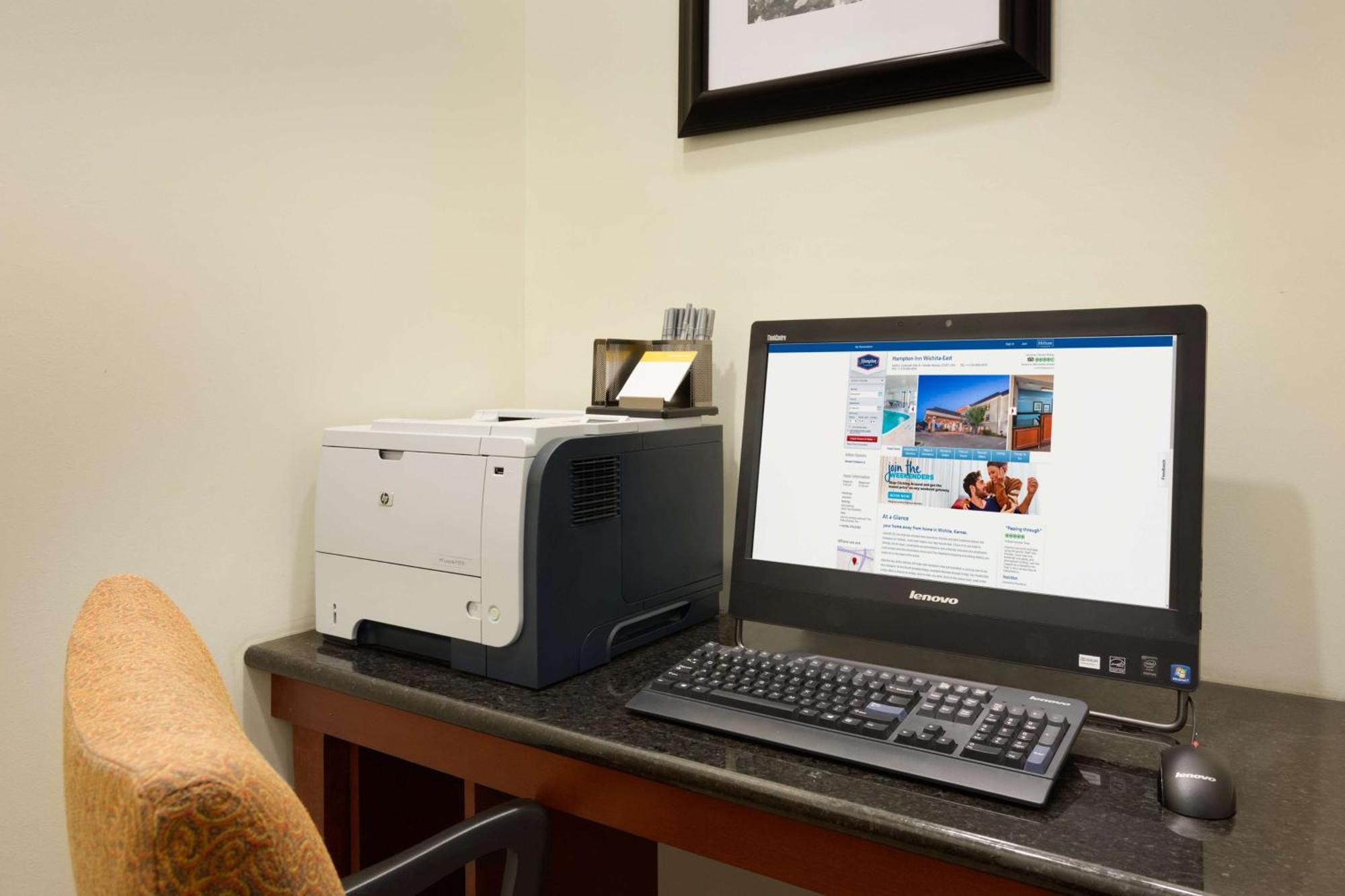 Hampton Inn Wichita-East Extérieur photo