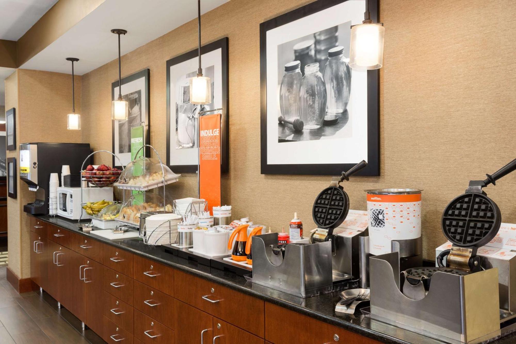 Hampton Inn Wichita-East Extérieur photo