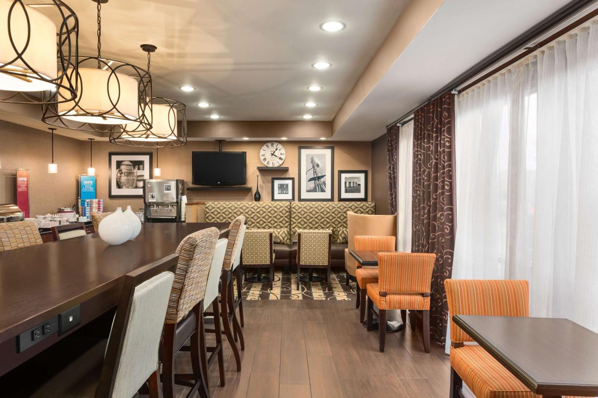 Hampton Inn Wichita-East Extérieur photo