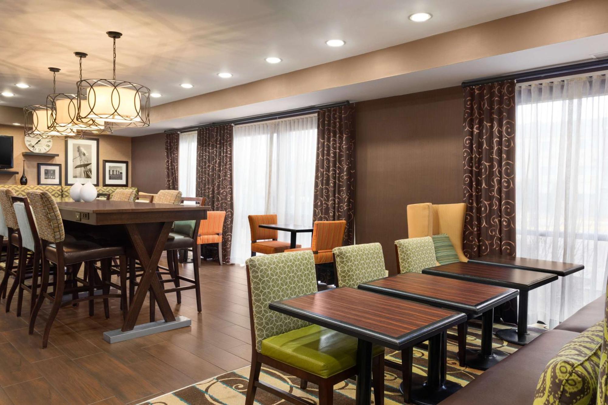 Hampton Inn Wichita-East Extérieur photo