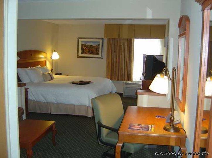 Hampton Inn Wichita-East Chambre photo