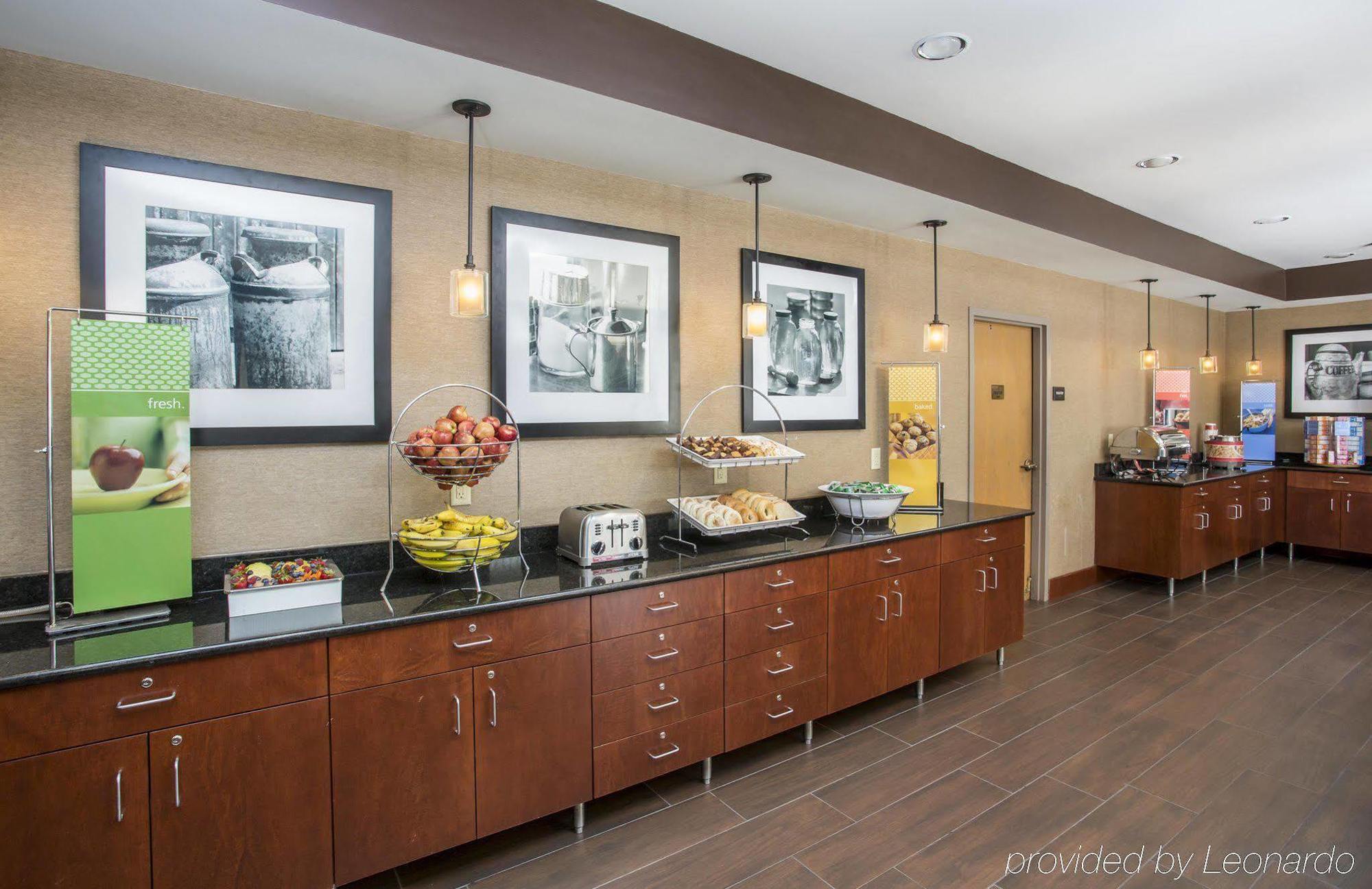 Hampton Inn Wichita-East Extérieur photo