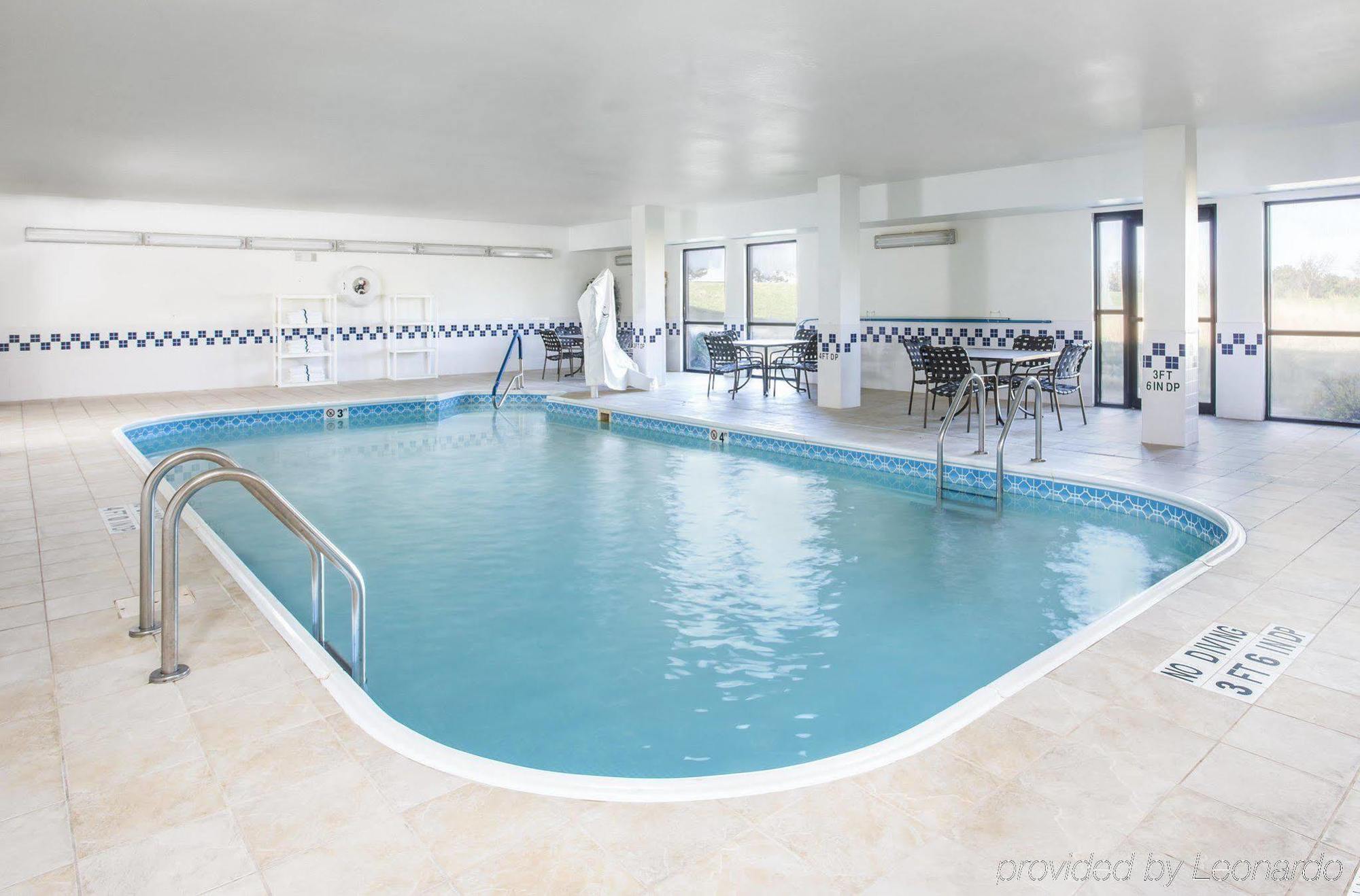 Hampton Inn Wichita-East Extérieur photo